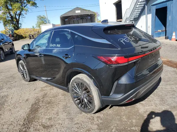 2T2BAMCAXPC038302 2023 LEXUS RX - Image 2