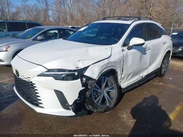 2T2BAMCAXRC068841 2024 LEXUS RX - Image 2
