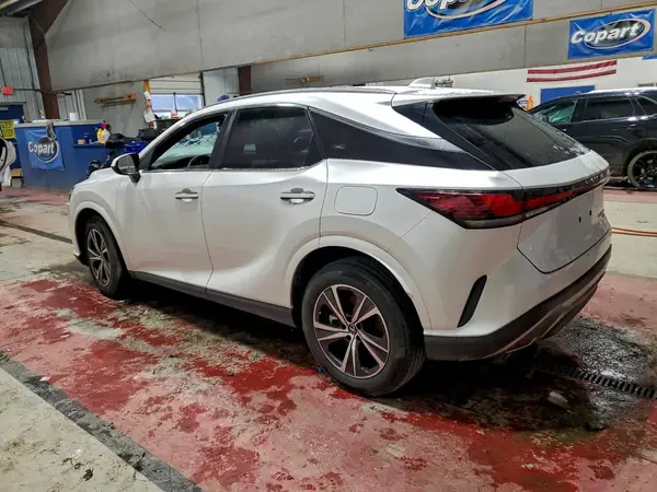 2T2BBMCA0PC002941 2023 LEXUS RX - Image 2