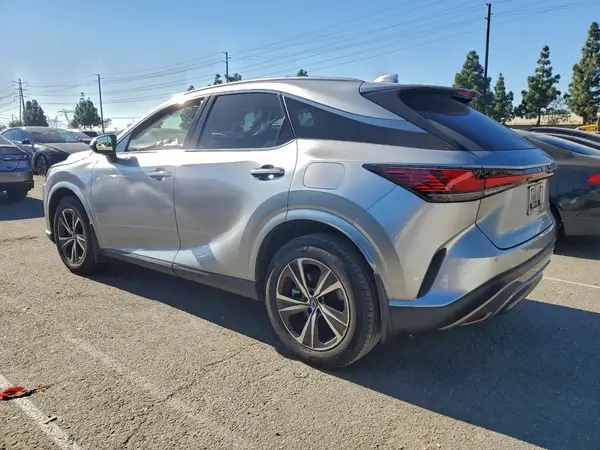 2T2BBMCA0PC012076 2023 LEXUS RX - Image 2