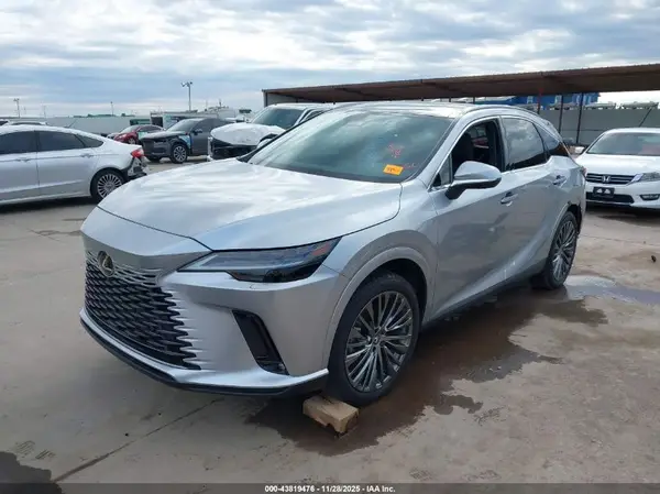 2T2BBMCA0RC039829 2024 LEXUS RX - Image 2