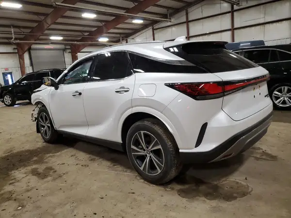 2T2BBMCA0SC071864 2025 LEXUS RX - Image 2