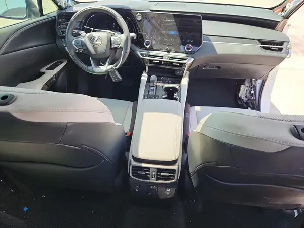 2T2BBMCA0SC088793 2025 LEXUS RX - Image 8