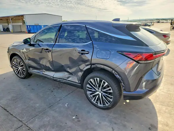 2T2BBMCA0SC105110 2025 LEXUS RX - Image 2