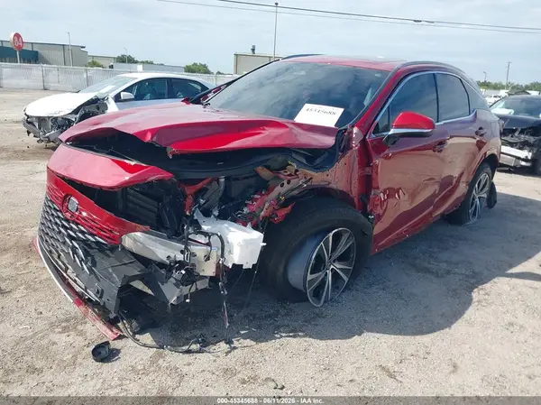 2T2BBMCA0TC111538 2026 LEXUS RX - Image 2