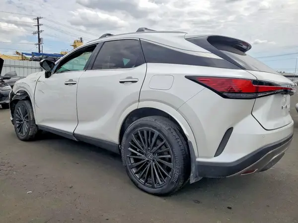 2T2BBMCA1RC055716 2024 LEXUS RX - Image 2