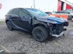 2T2BBMCA1RC060043 2024 LEXUS RX