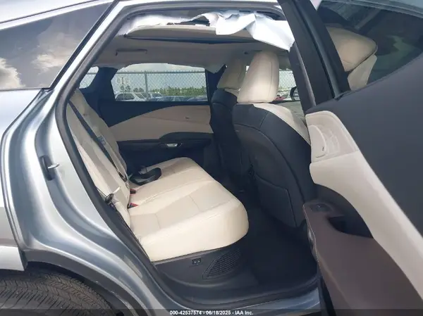 2T2BBMCA1SC065748 2025 LEXUS RX - Image 8