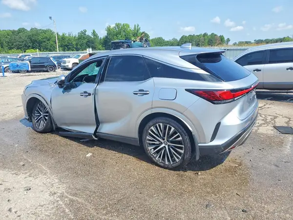 2T2BBMCA1SC070884 2025 LEXUS RX - Image 2