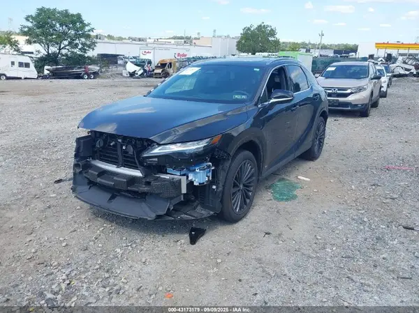 2T2BBMCA1SC081836 2025 LEXUS RX - Image 2