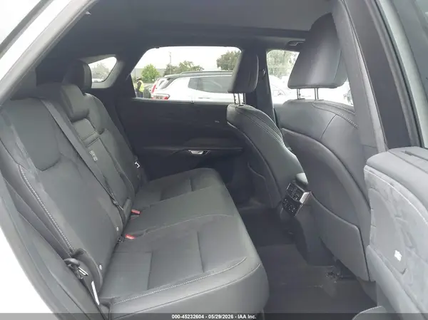 2T2BBMCA1SC083232 2025 LEXUS RX - Image 8
