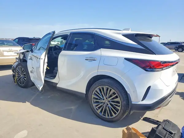 2T2BBMCA1SC101342 2025 LEXUS RX - Image 2