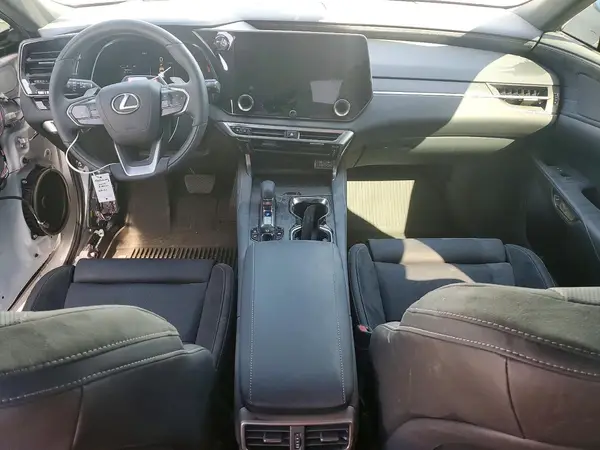2T2BBMCA1SC101342 2025 LEXUS RX - Image 8