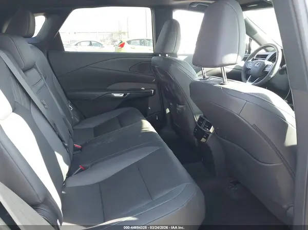 2T2BBMCA1TC120541 2026 LEXUS RX - Image 8