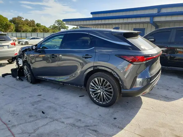 2T2BBMCA1TC122337 2026 LEXUS RX - Image 2