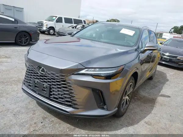 2T2BBMCA2PC003301 2023 LEXUS RX - Image 2