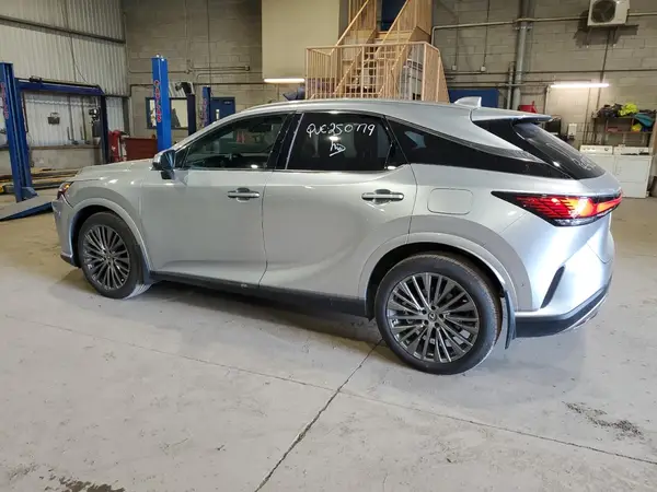2T2BBMCA2PC009437 2023 LEXUS RX - Image 2