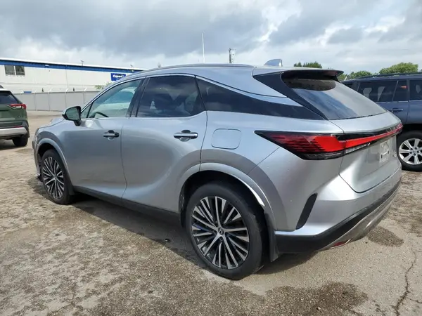 2T2BBMCA2PC013164 2023 LEXUS RX - Image 2