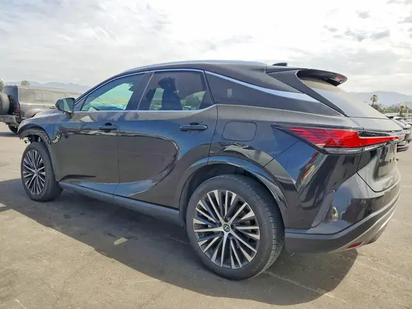 2T2BBMCA2PC017831 2023 LEXUS RX - Image 2