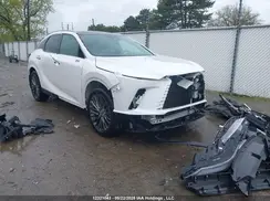 2T2BBMCA2PC019482 2023 LEXUS RX