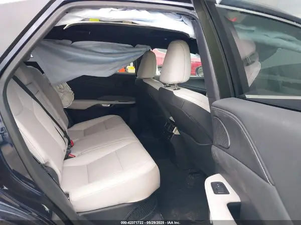 2T2BBMCA2RC027049 2024 LEXUS RX - Image 8