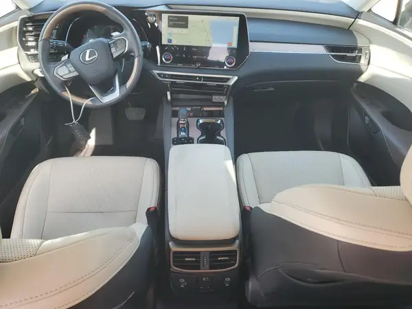 2T2BBMCA2RC032641 2024 LEXUS RX - Image 8