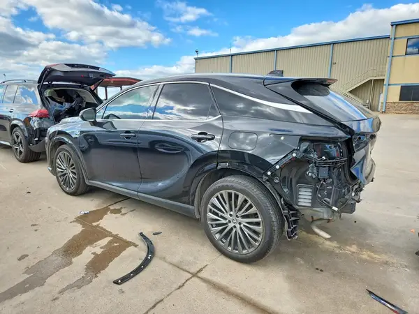 2T2BBMCA2RC034244 2024 LEXUS RX - Image 2