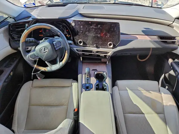 2T2BBMCA2RC037614 2024 LEXUS RX - Image 8