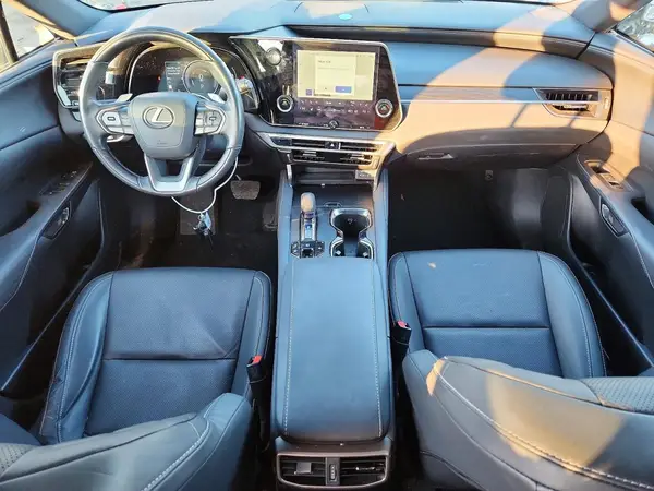 2T2BBMCA2RC040559 2024 LEXUS RX - Image 8