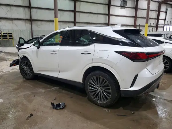 2T2BBMCA2RC043848 2024 LEXUS RX - Image 2