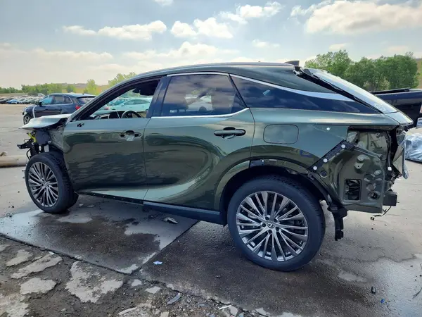 2T2BBMCA2RC045826 2024 LEXUS RX - Image 2