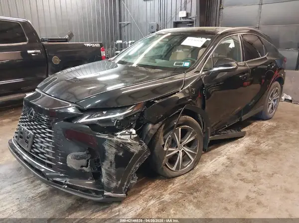 2T2BBMCA2RC053330 2024 LEXUS RX - Image 2