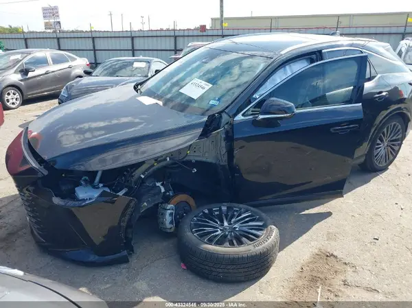 2T2BBMCA2RC061623 2024 LEXUS RX - Image 2