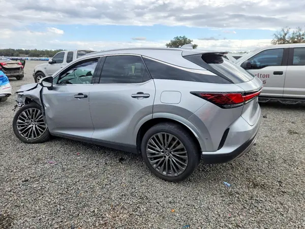 2T2BBMCA2SC067668 2025 LEXUS RX - Image 2
