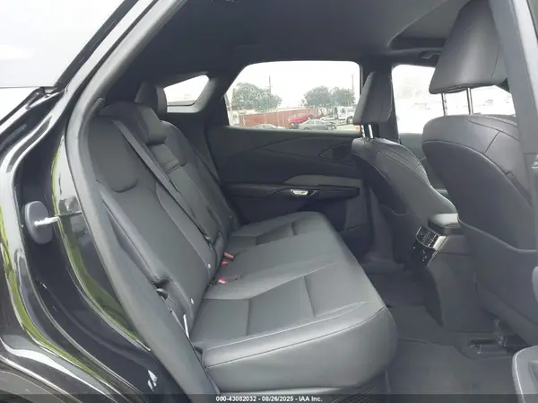 2T2BBMCA2SC070618 2025 LEXUS RX - Image 8