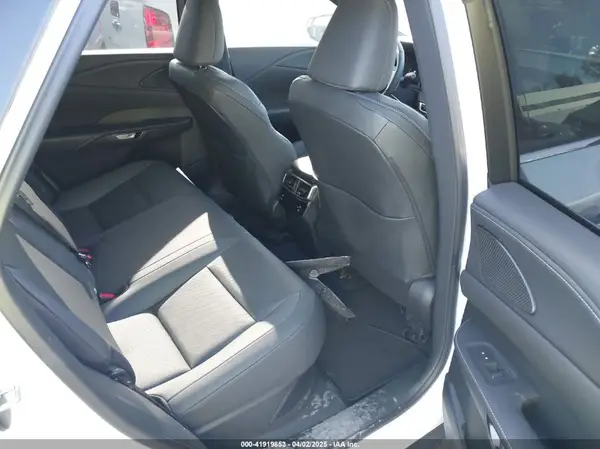 2T2BBMCA2SC072336 2025 LEXUS RX - Image 8