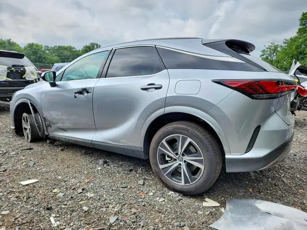 2T2BBMCA2SC080064 2025 LEXUS RX - Image 2