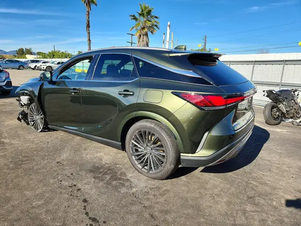 2T2BBMCA2SC080338 2025 LEXUS RX - Image 2
