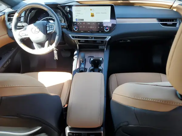 2T2BBMCA2SC085829 2025 LEXUS RX - Image 8