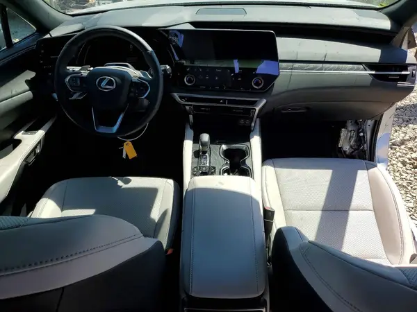 2T2BBMCA2SC103665 2025 LEXUS RX - Image 8