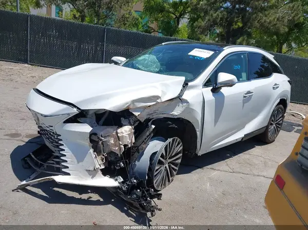 2T2BBMCA2TC113601 2026 LEXUS RX - Image 2