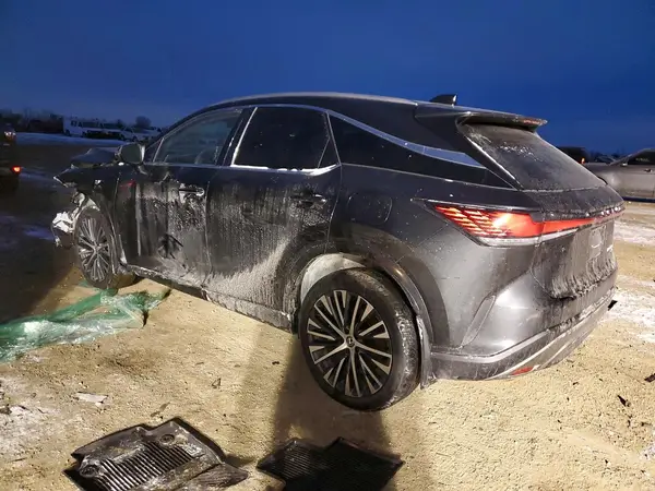 2T2BBMCA3PC001444 2023 LEXUS RX - Image 2