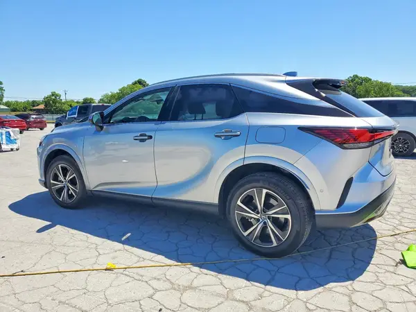2T2BBMCA3RC025956 2024 LEXUS RX - Image 2