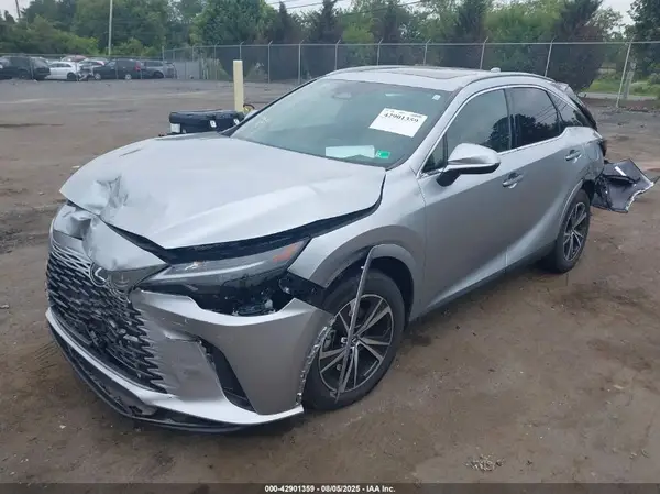 2T2BBMCA3RC031658 2024 LEXUS RX - Image 2