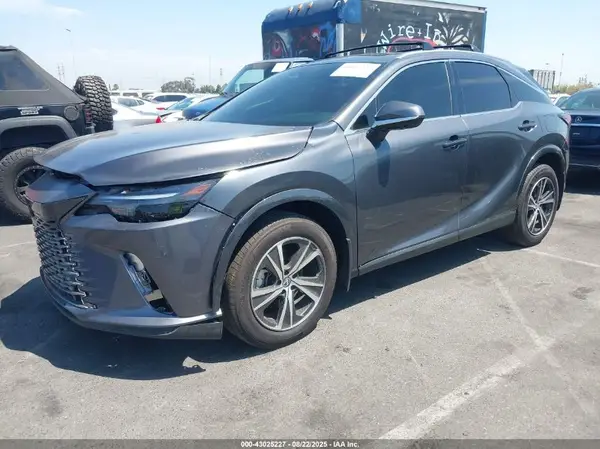 2T2BBMCA3RC042093 2024 LEXUS RX - Image 2