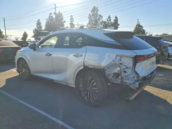 2T2BBMCA3RC051411 2024 LEXUS RX - Image 2