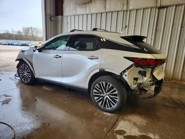 2T2BBMCA3RC055507 2024 LEXUS RX - Image 2