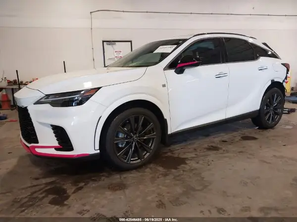 2T2BBMCA3SC066044 2025 LEXUS RX - Image 2