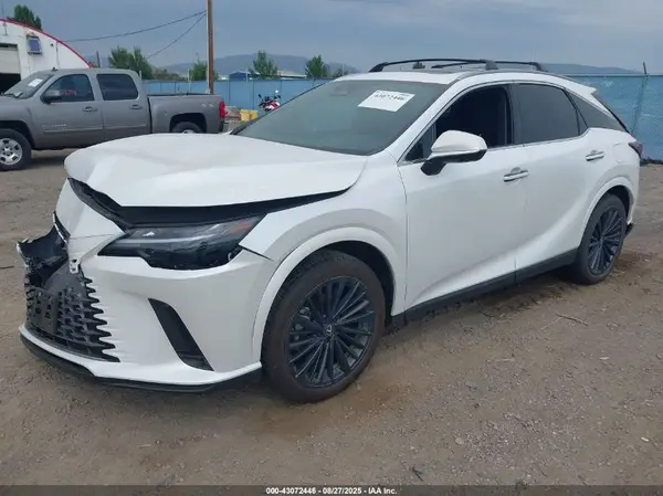 2T2BBMCA3SC069672 2025 LEXUS RX - Image 2