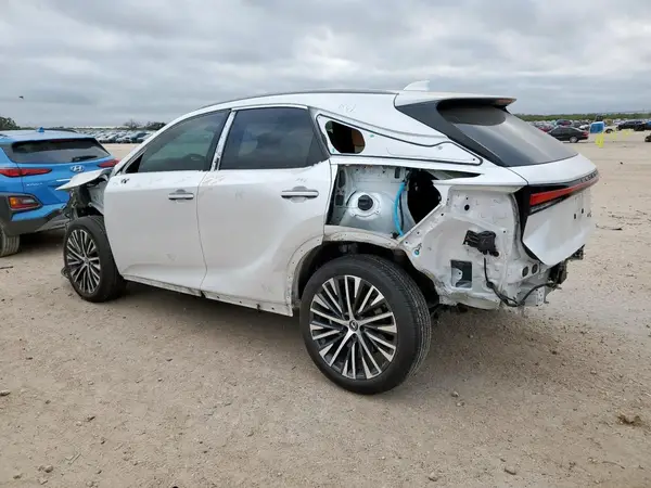 2T2BBMCA3SC081014 2025 LEXUS RX - Image 2